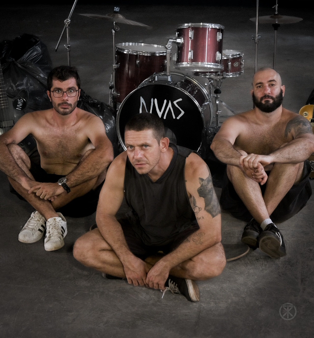 NUAS - foto de lançamento no card 5